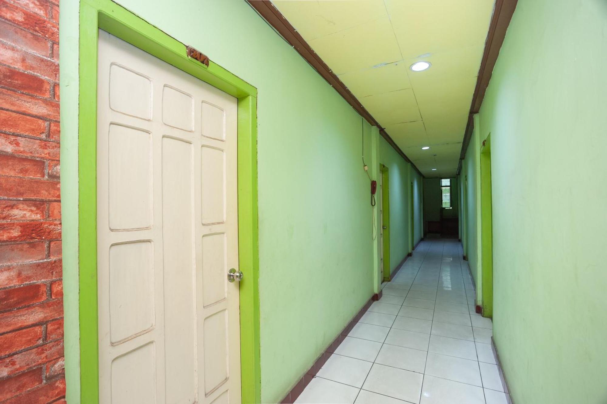 Reddoorz Syariah At Hotel Matahari 2 Джамби Экстерьер фото